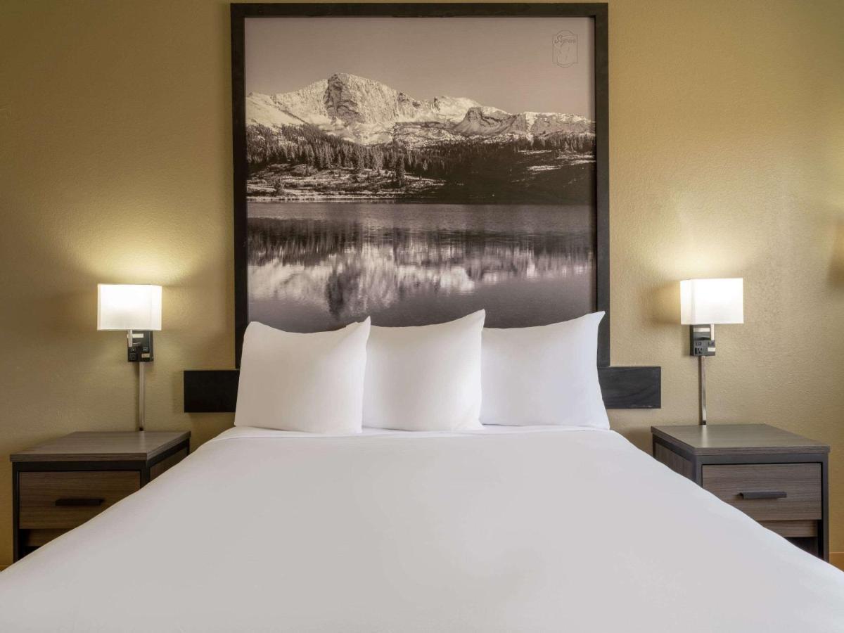 Hotel Super 8 By Wyndham Clinton Esterno foto