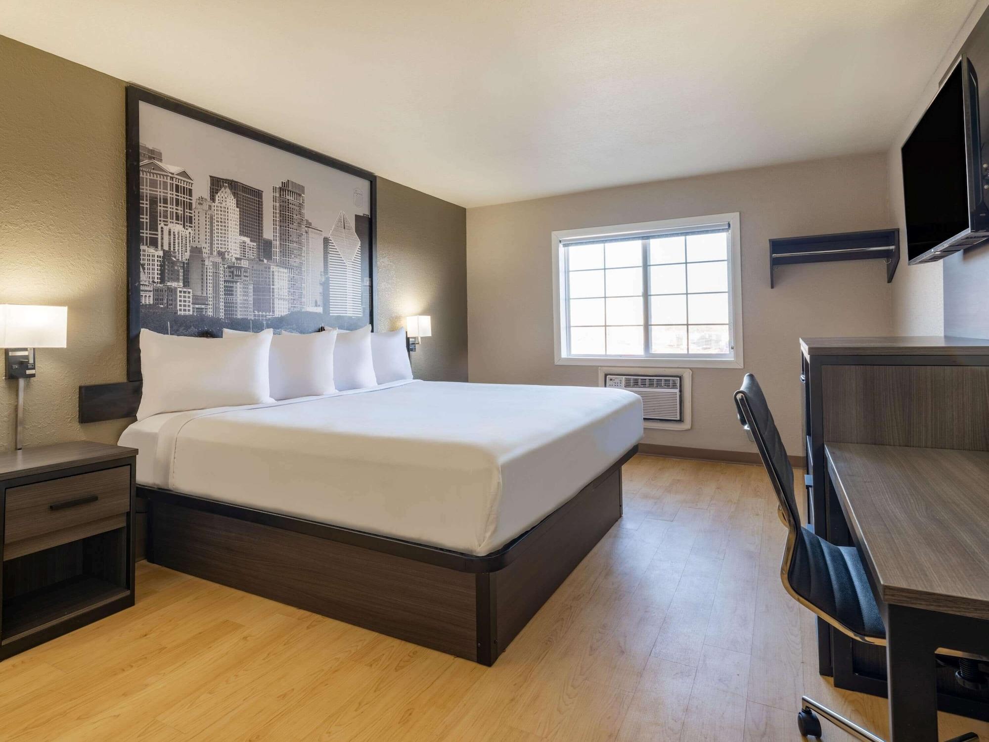 Hotel Super 8 By Wyndham Clinton Esterno foto