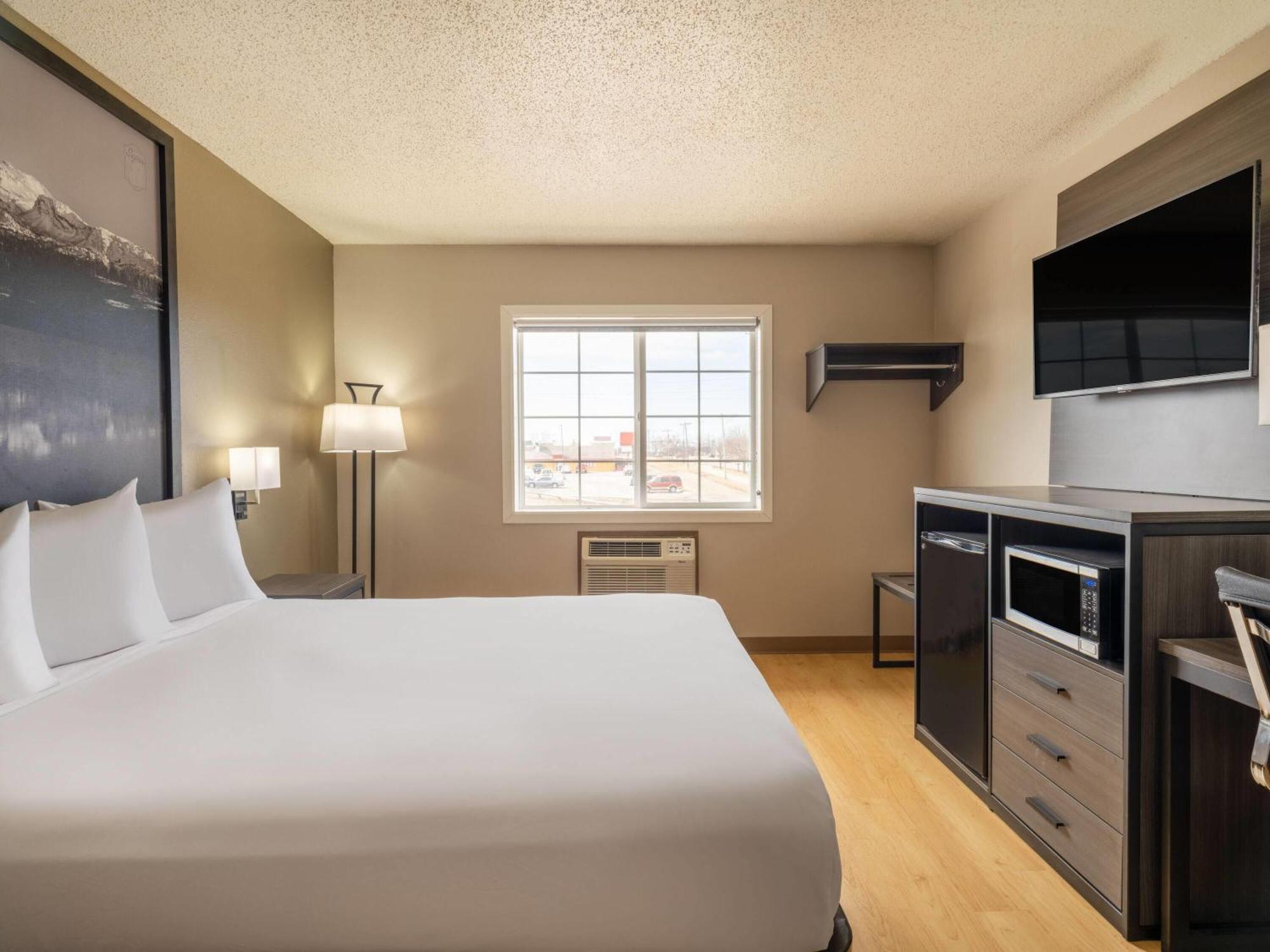 Hotel Super 8 By Wyndham Clinton Esterno foto